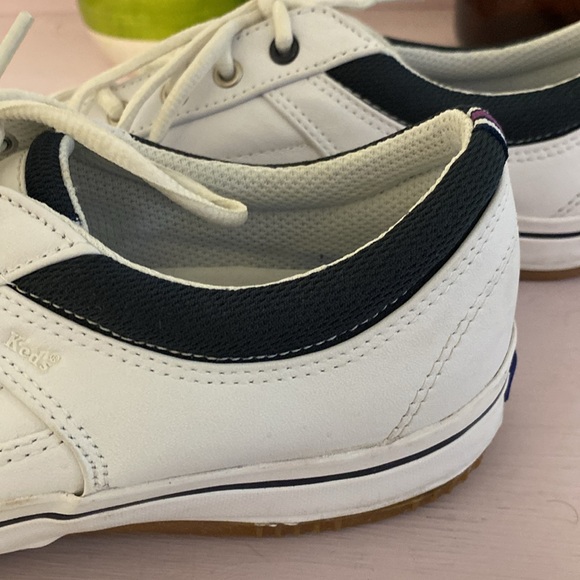 White Leather Women’s Shoes, pre owned, arch support - Picture 6 of 8